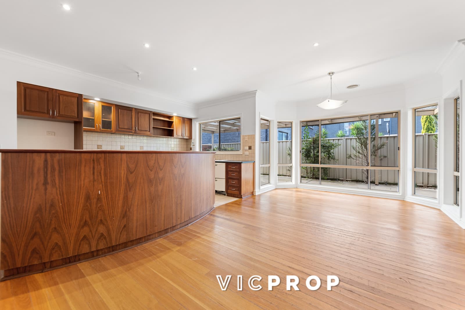 4 Thomson Way, Taylors Hill - Thumbnail 2