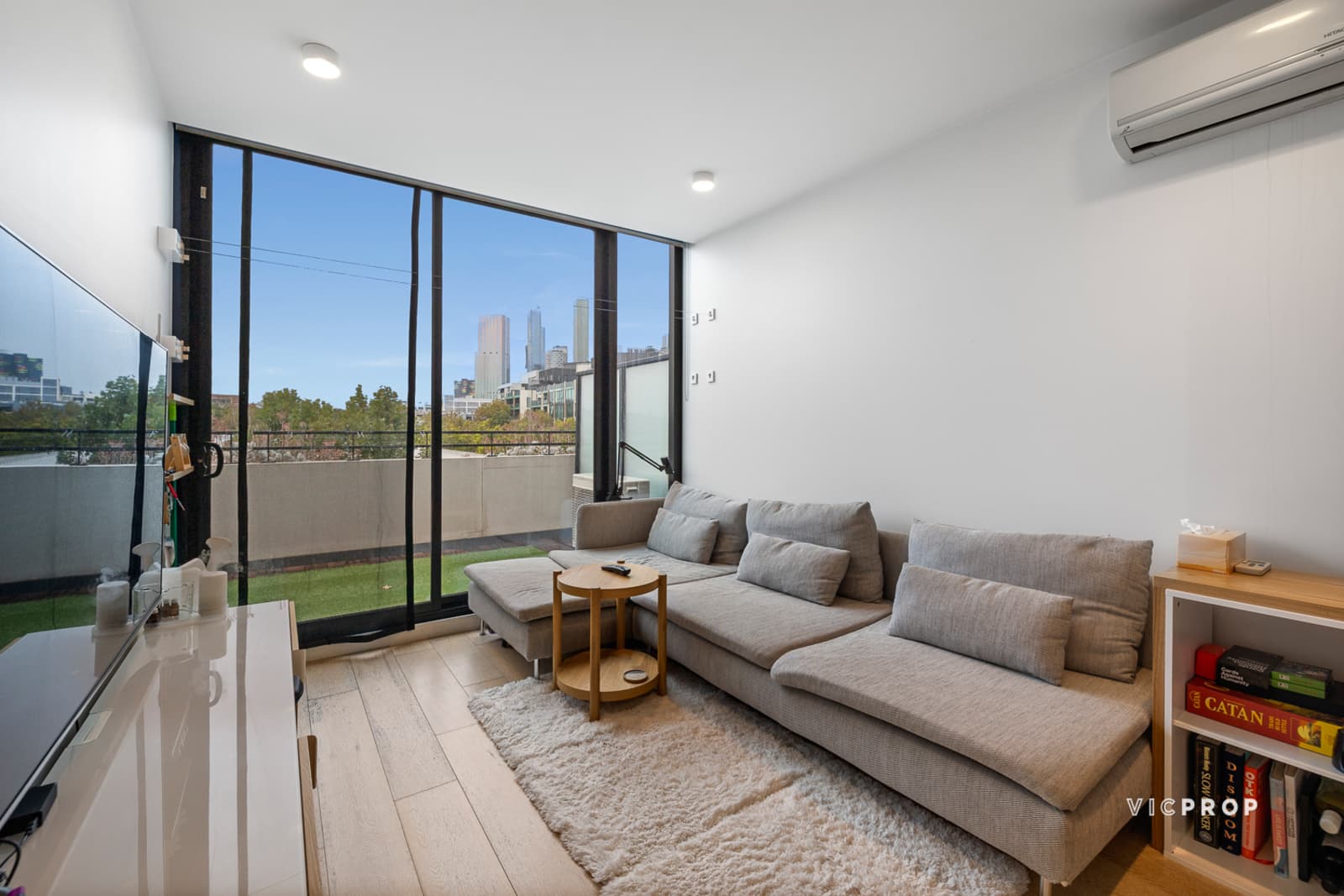 402/162 Rosslyn Street, West Melbourne - Thumbnail 3
