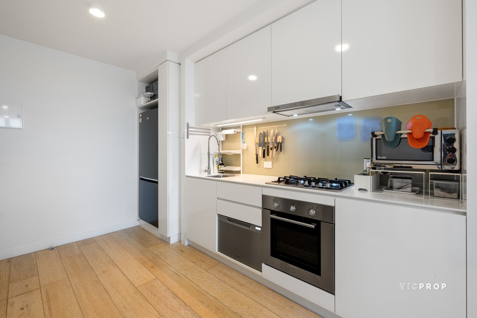 402/162 Rosslyn Street, West Melbourne - Thumbnail 6