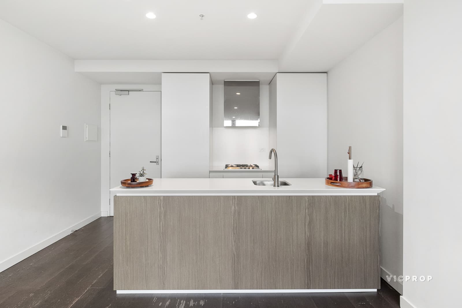 5407/135 Abeckett Street, Melbourne - Thumbnail 4