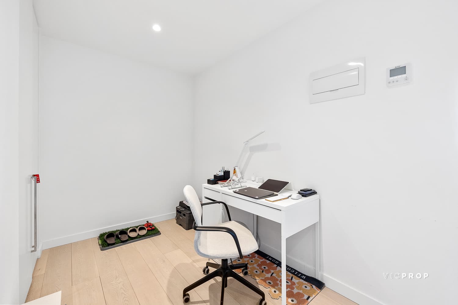 2804/157 Abeckett Street, Melbourne - Thumbnail 8