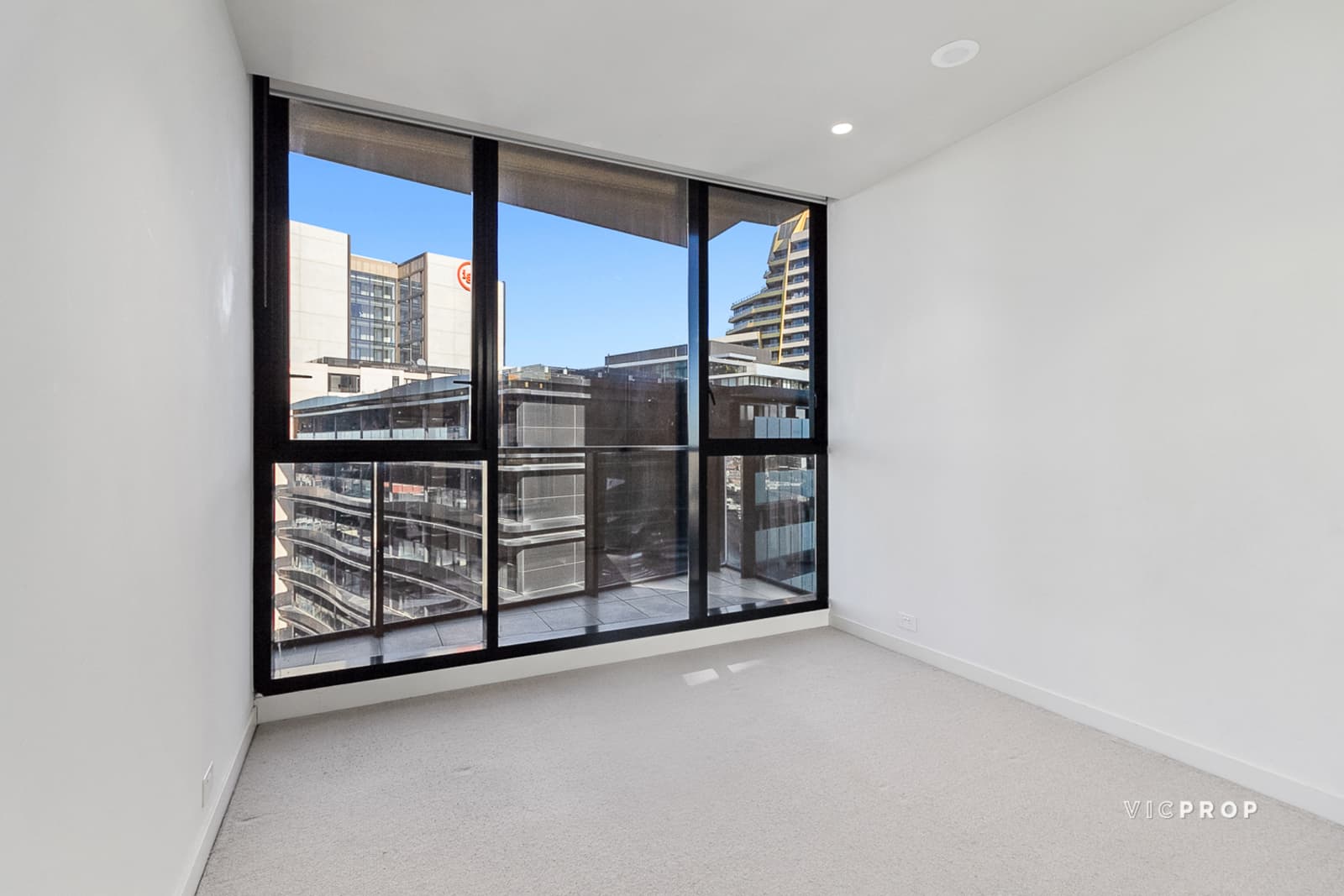 1508/8 Daly Street, South Yarra - Thumbnail 4