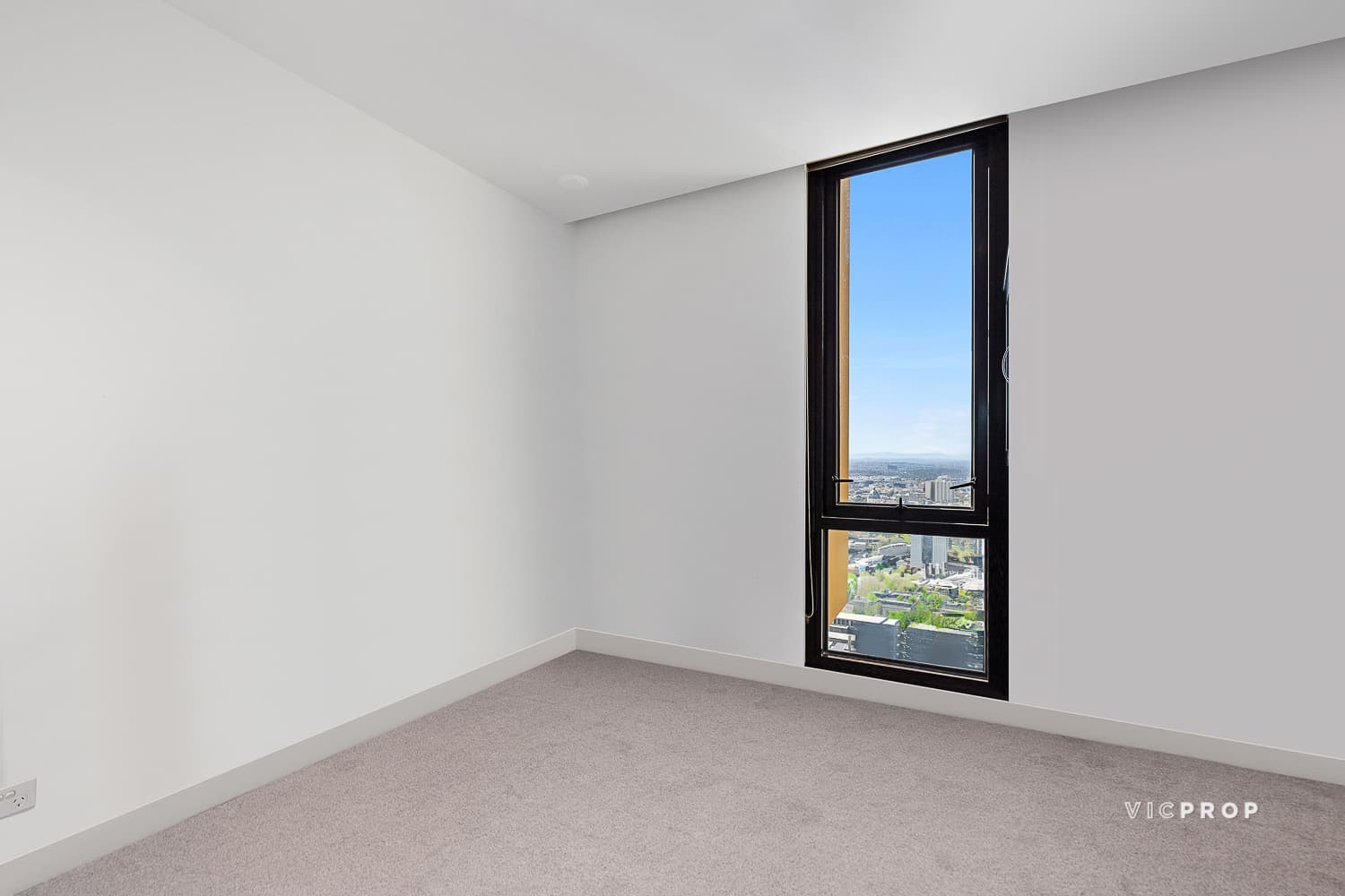 4102/81 Abeckett Street, Melbourne - Thumbnail 7