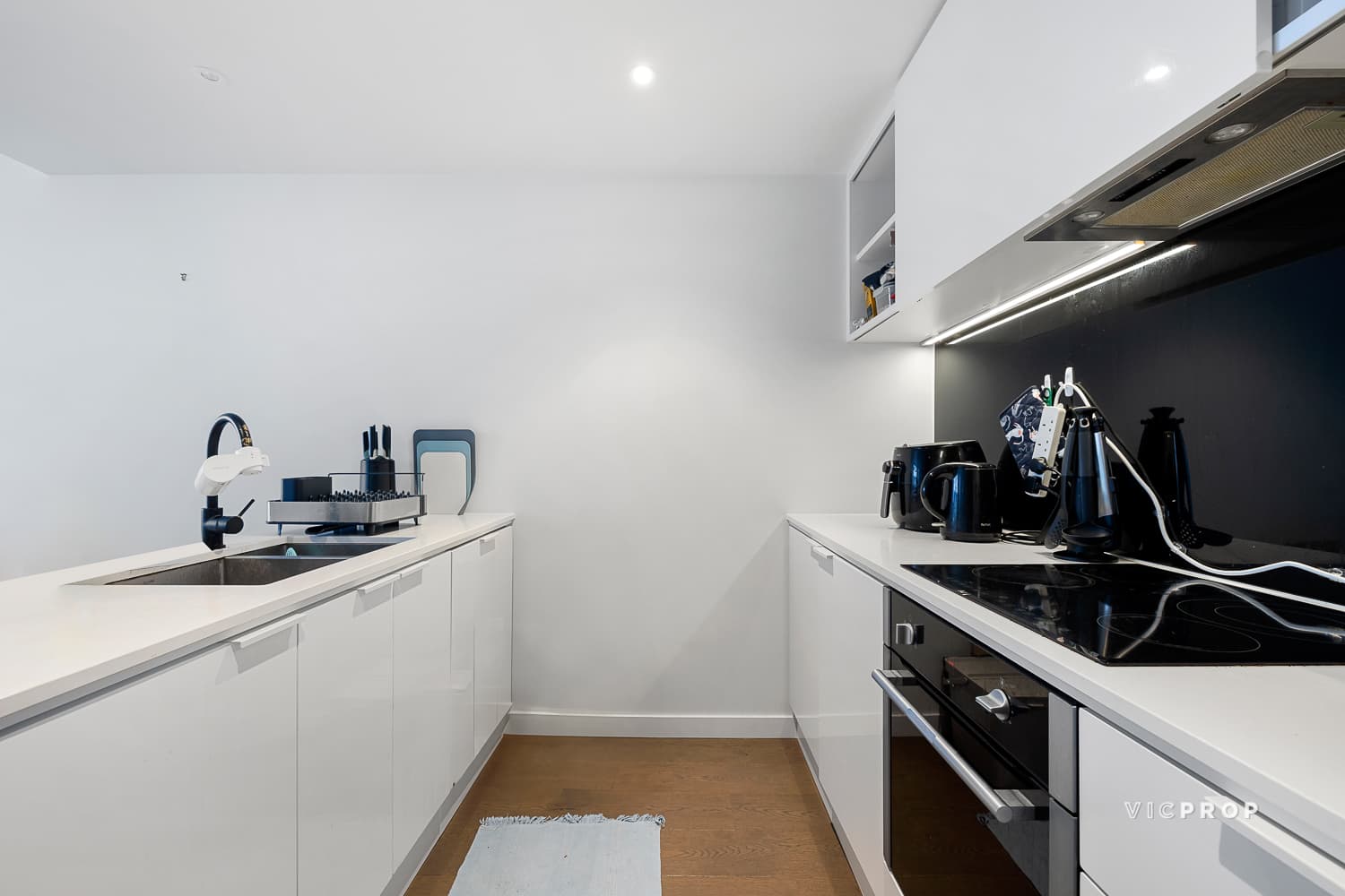 212/24 Barkly Street, Brunswick East - Thumbnail 4