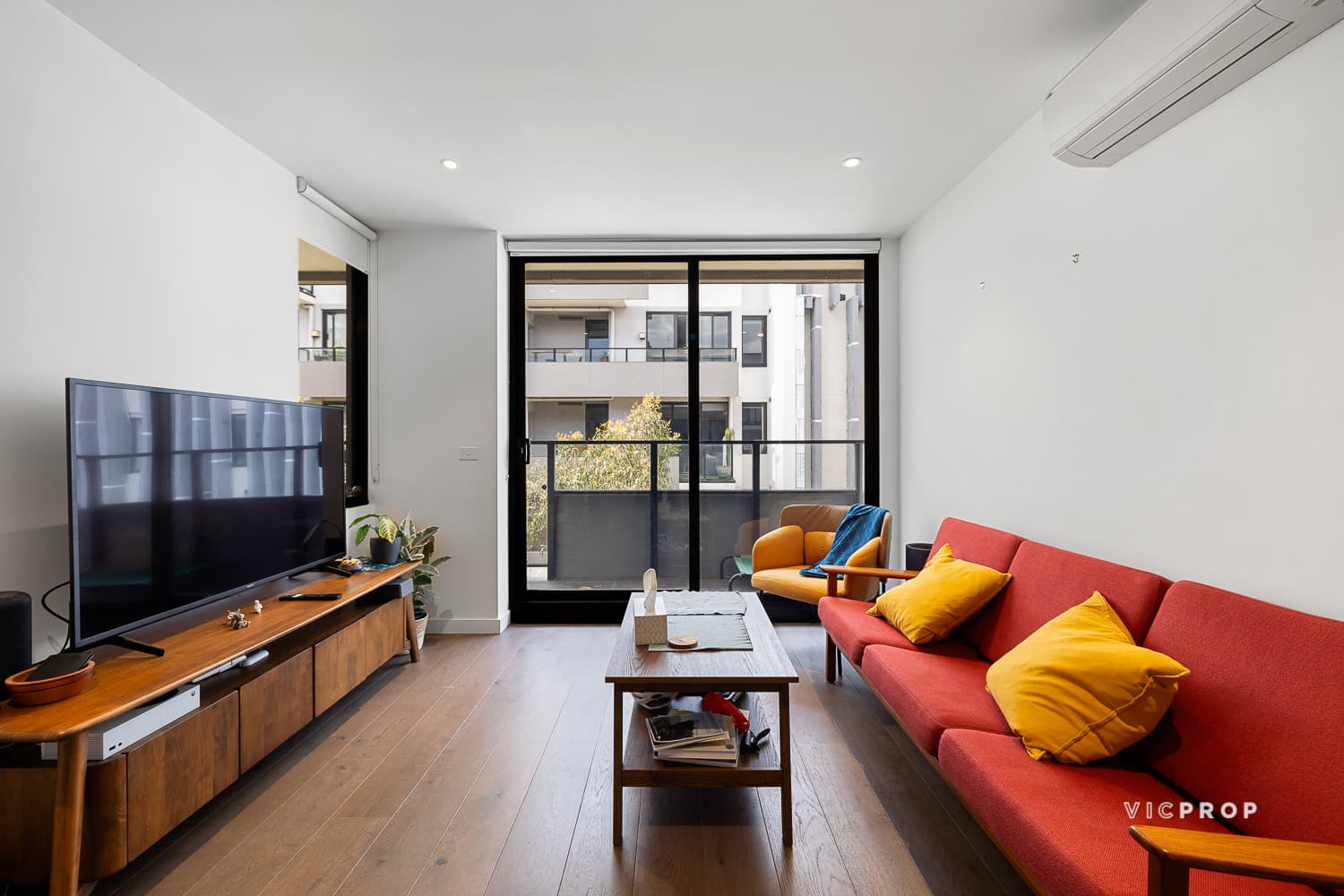 212/24 Barkly Street, Brunswick East - Image 1