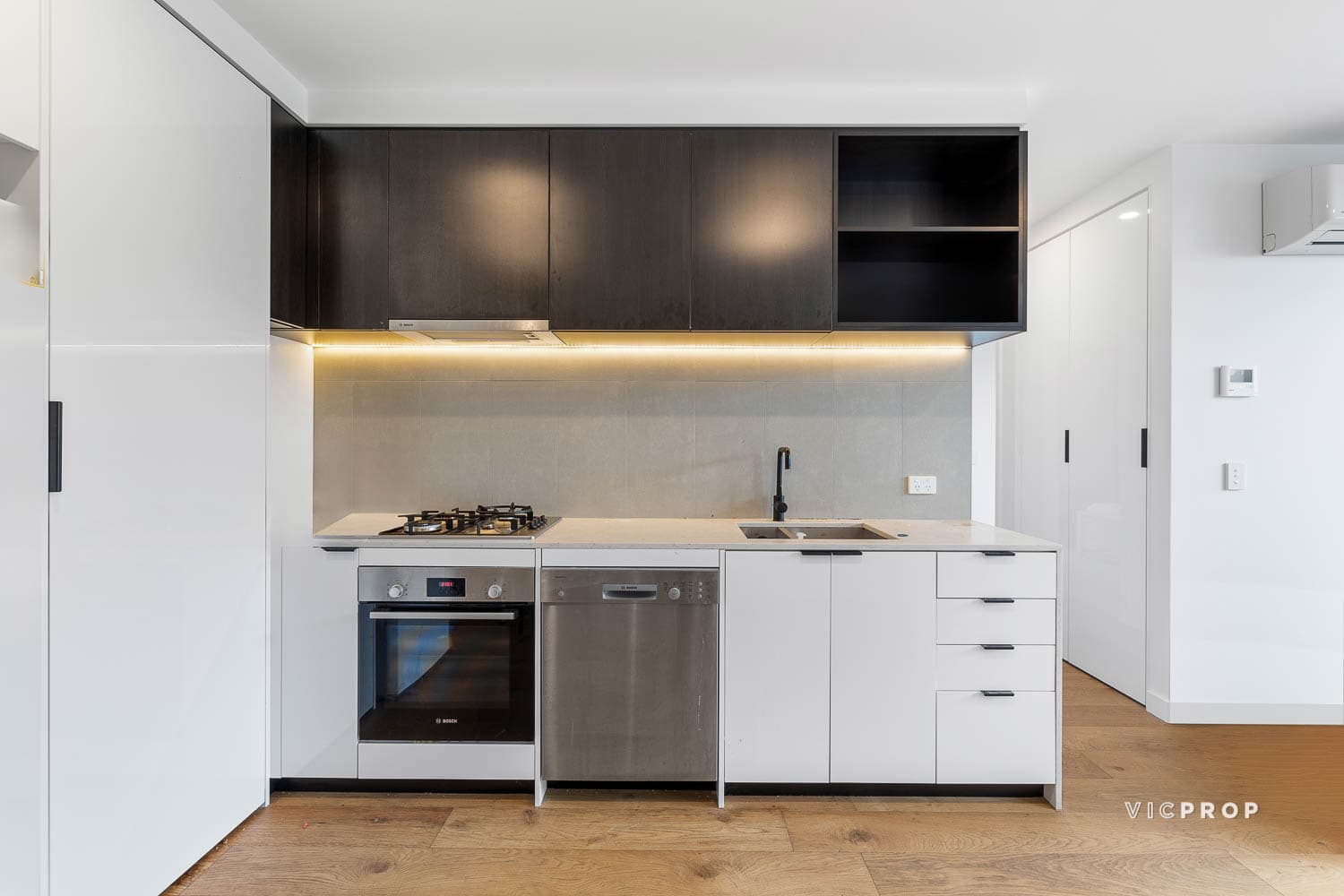 211/260 Burwood Highway, Burwood - Thumbnail 2