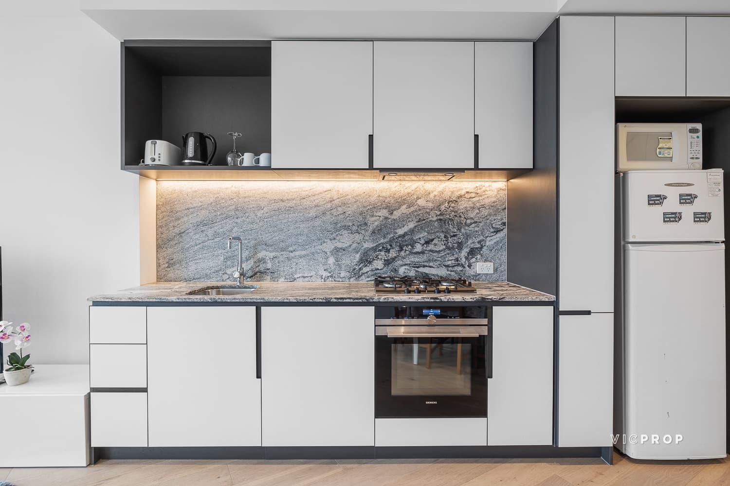 2301/639 Little Lonsdale Street, Melbourne - Thumbnail 2