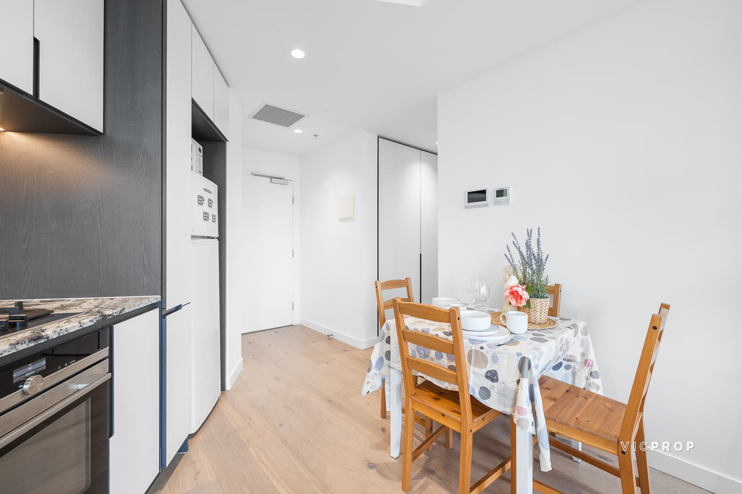 2301/639 Little Lonsdale Street, Melbourne - Thumbnail 4