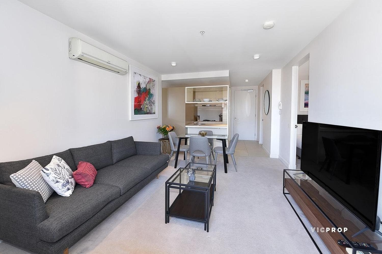 2511/33 Mackenzie Street, Melbourne - Image 1