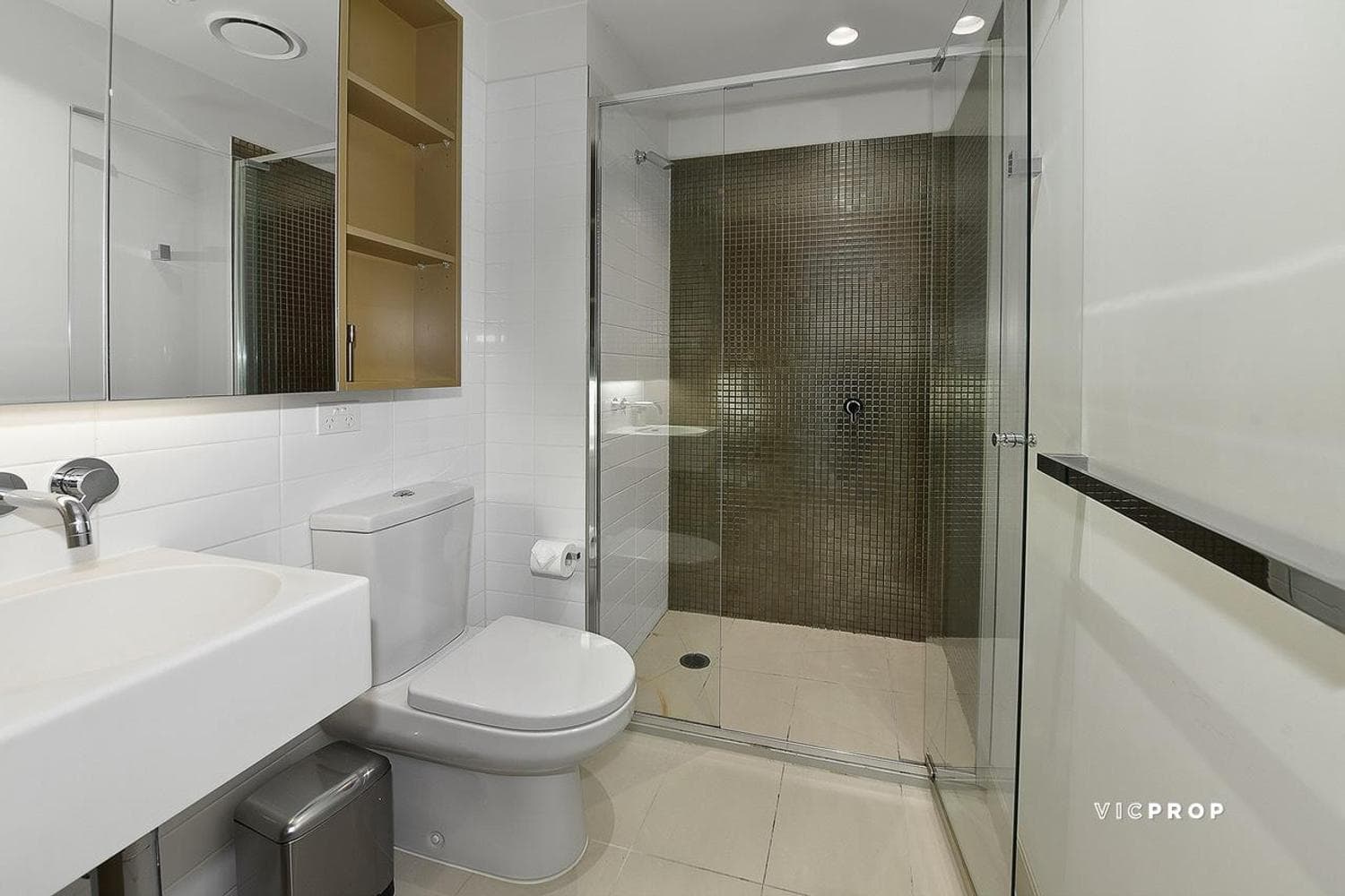 2511/33 Mackenzie Street, Melbourne - Thumbnail 6