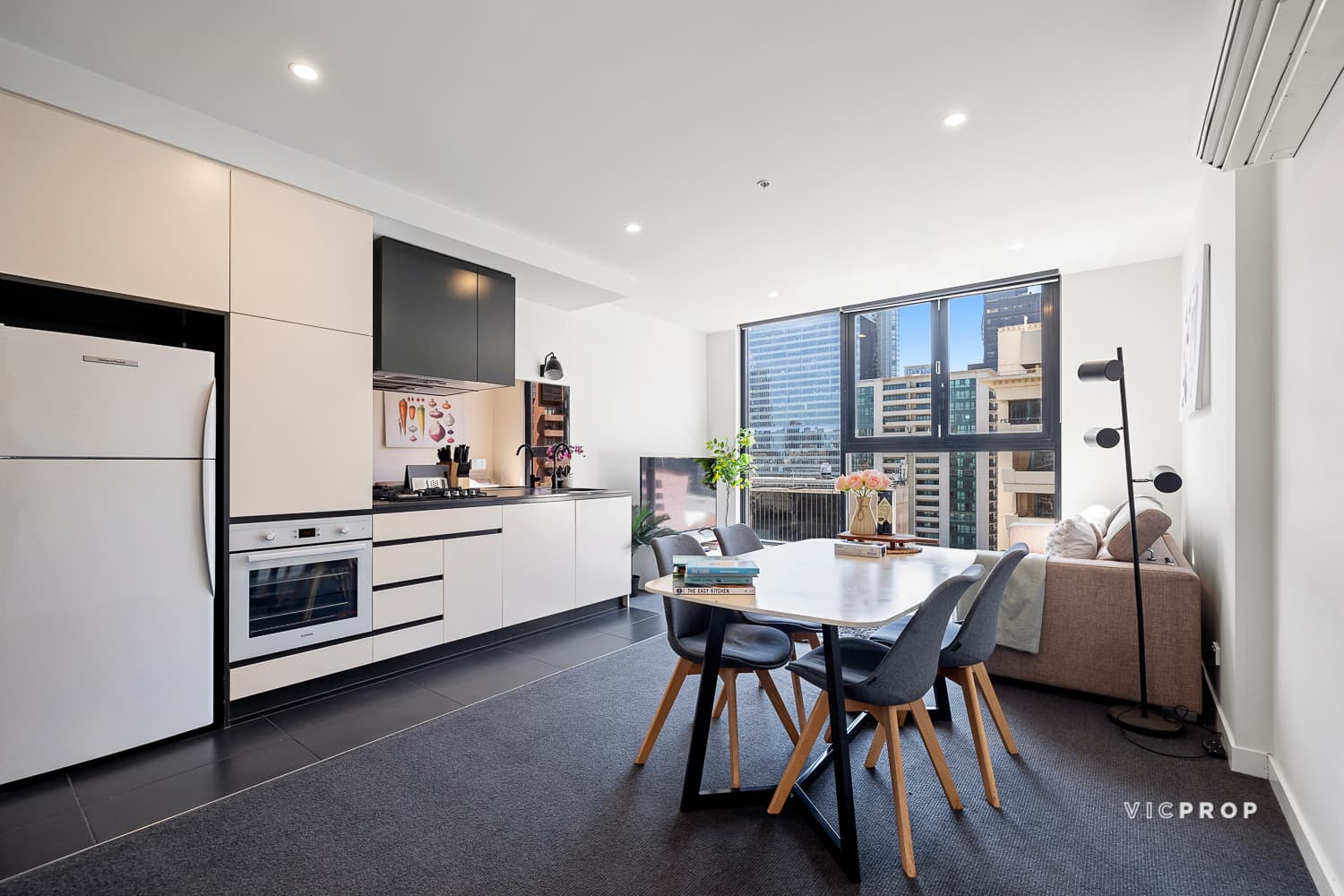1201/139 Bourke Street, Melbourne - Thumbnail 3