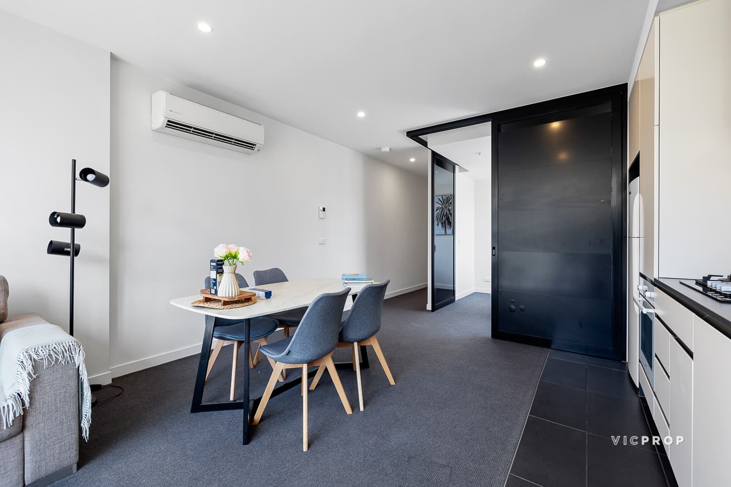 1201/139 Bourke Street, Melbourne - Thumbnail 4