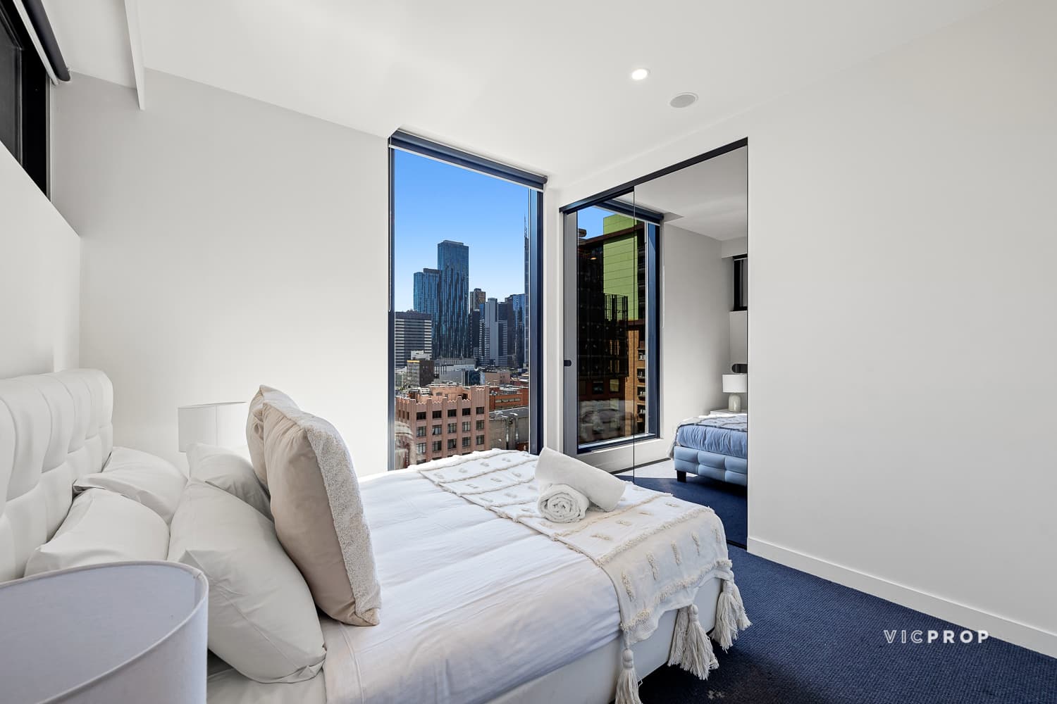 1201/139 Bourke Street, Melbourne - Thumbnail 6