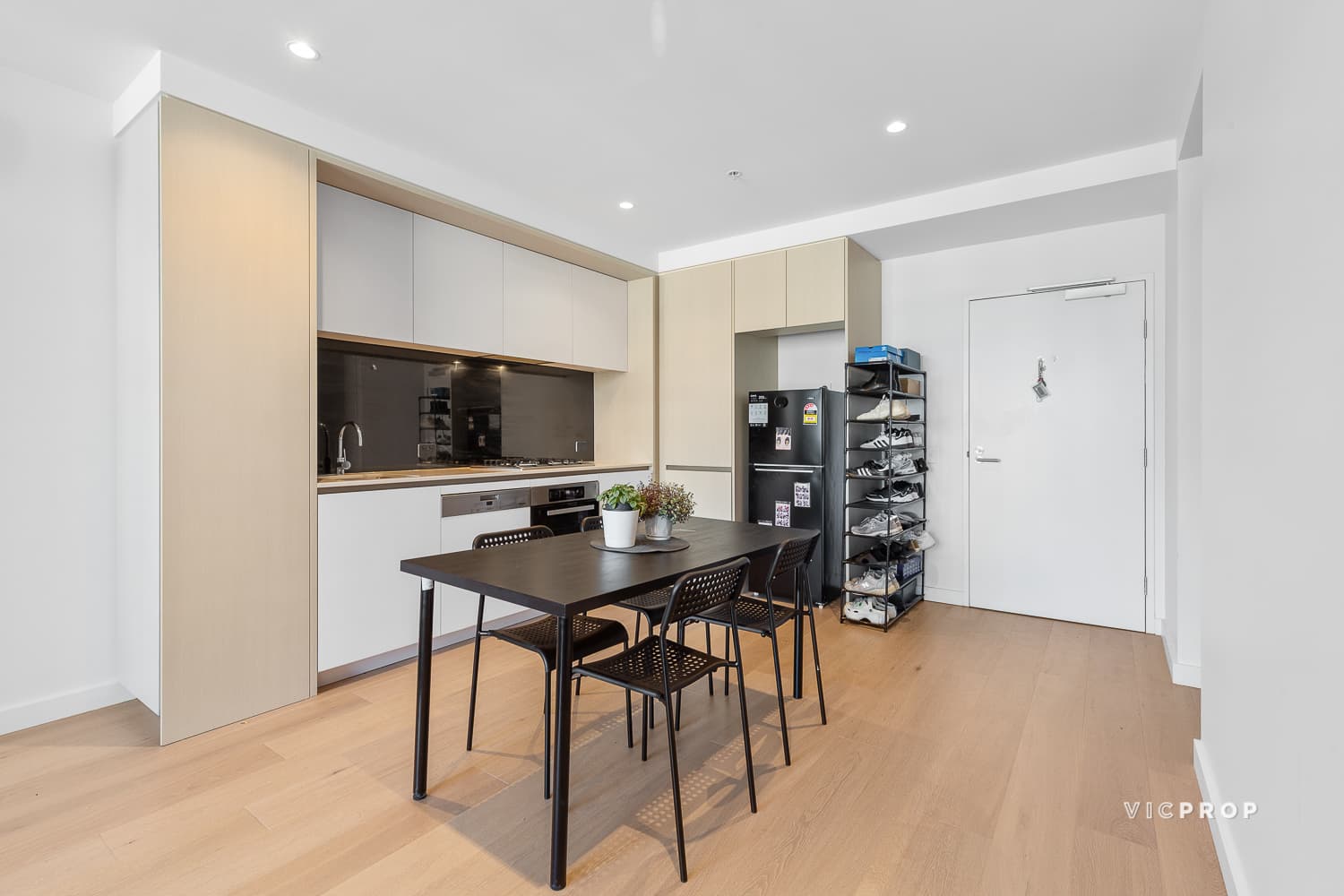 1010/628 Flinders Street, Docklands - Thumbnail 5