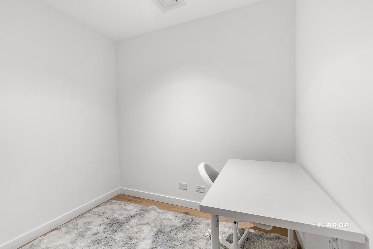 1403/639 Little Lonsdale Street, Melbourne - Thumbnail 6