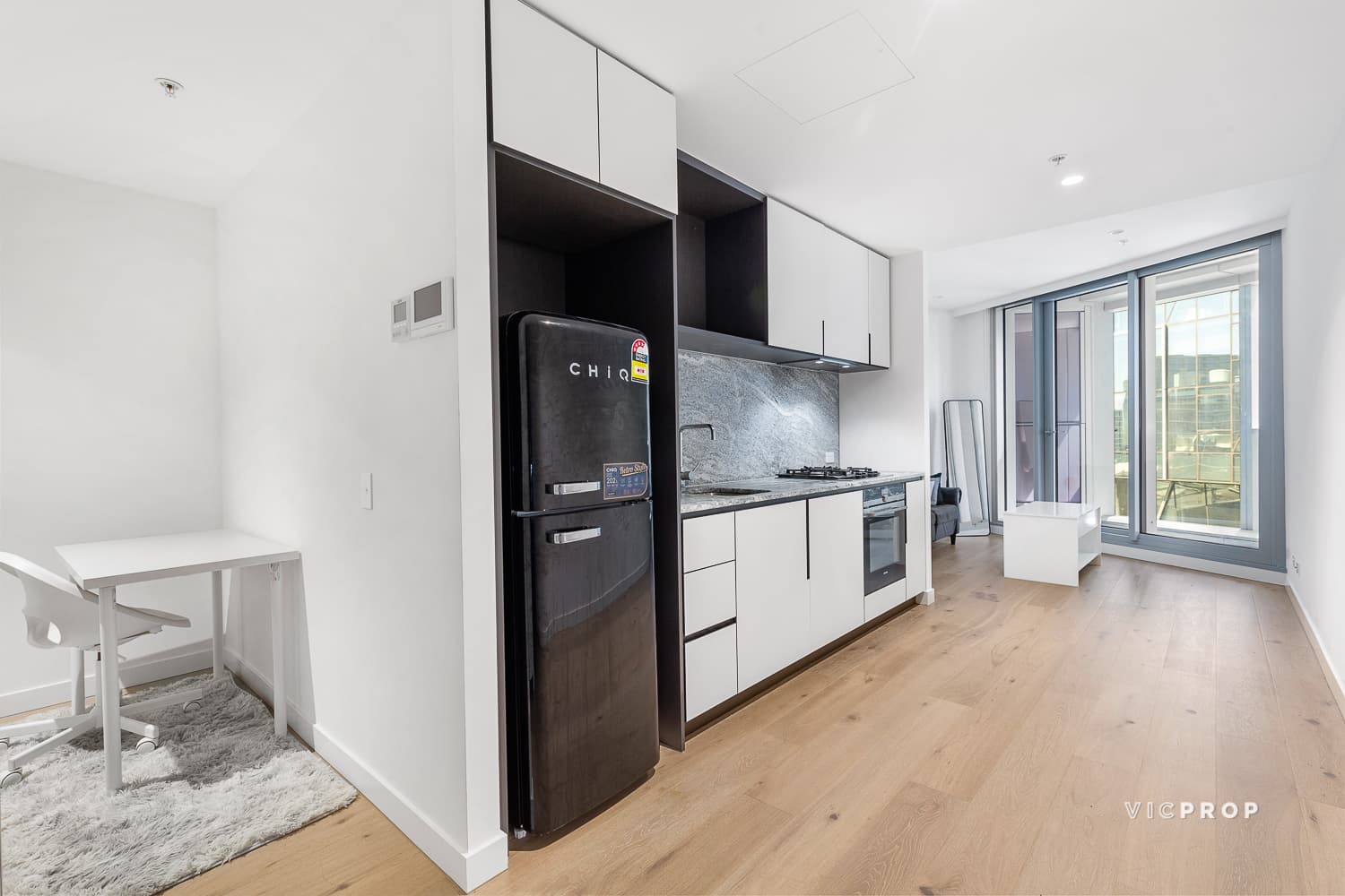 1403/639 Little Lonsdale Street, Melbourne - Thumbnail 2