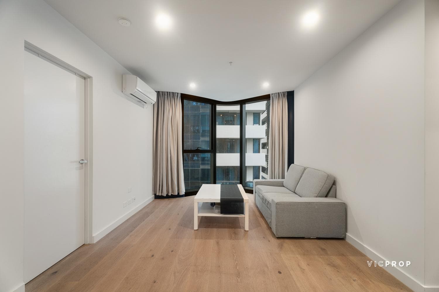 903/371 Little Lonsdale Street, Melbourne - Image 1