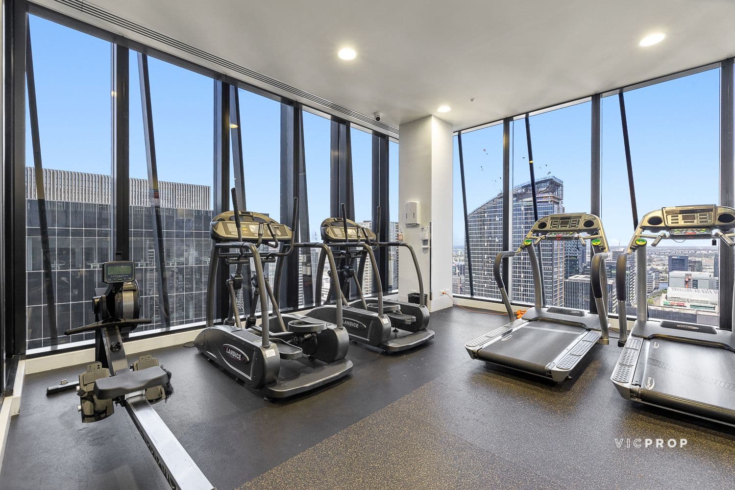 1705/568 Collins Street, Melbourne - Thumbnail 4