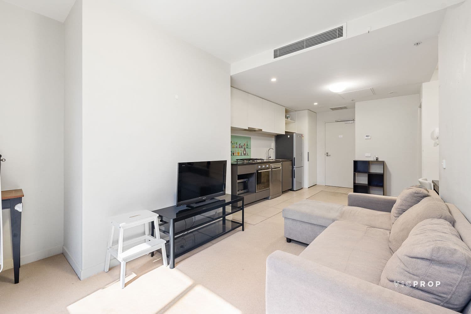 1705/568 Collins Street, Melbourne - Image 1