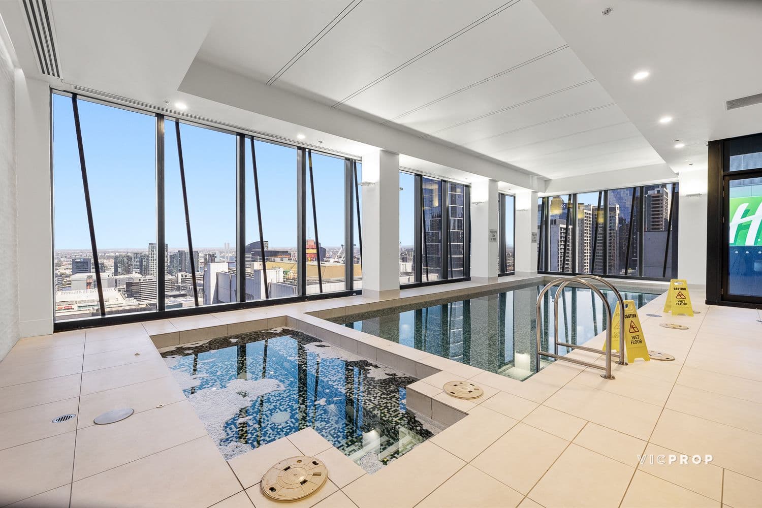 1705/568 Collins Street, Melbourne - Thumbnail 5