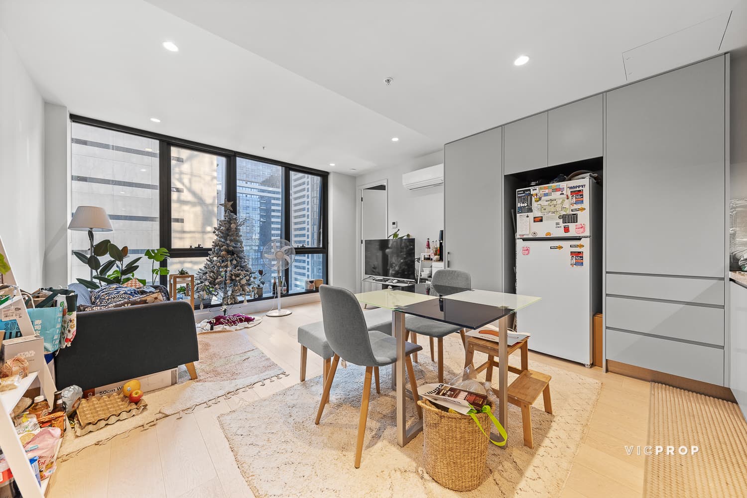 1906/318 Queen Street, Melbourne - Thumbnail 2