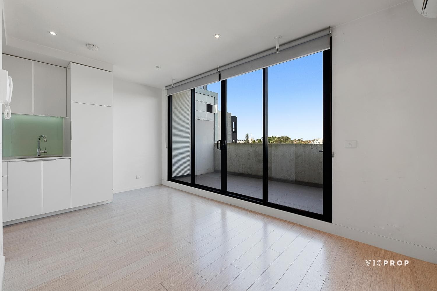 406/109 Inkerman Street, St Kilda - Thumbnail 2