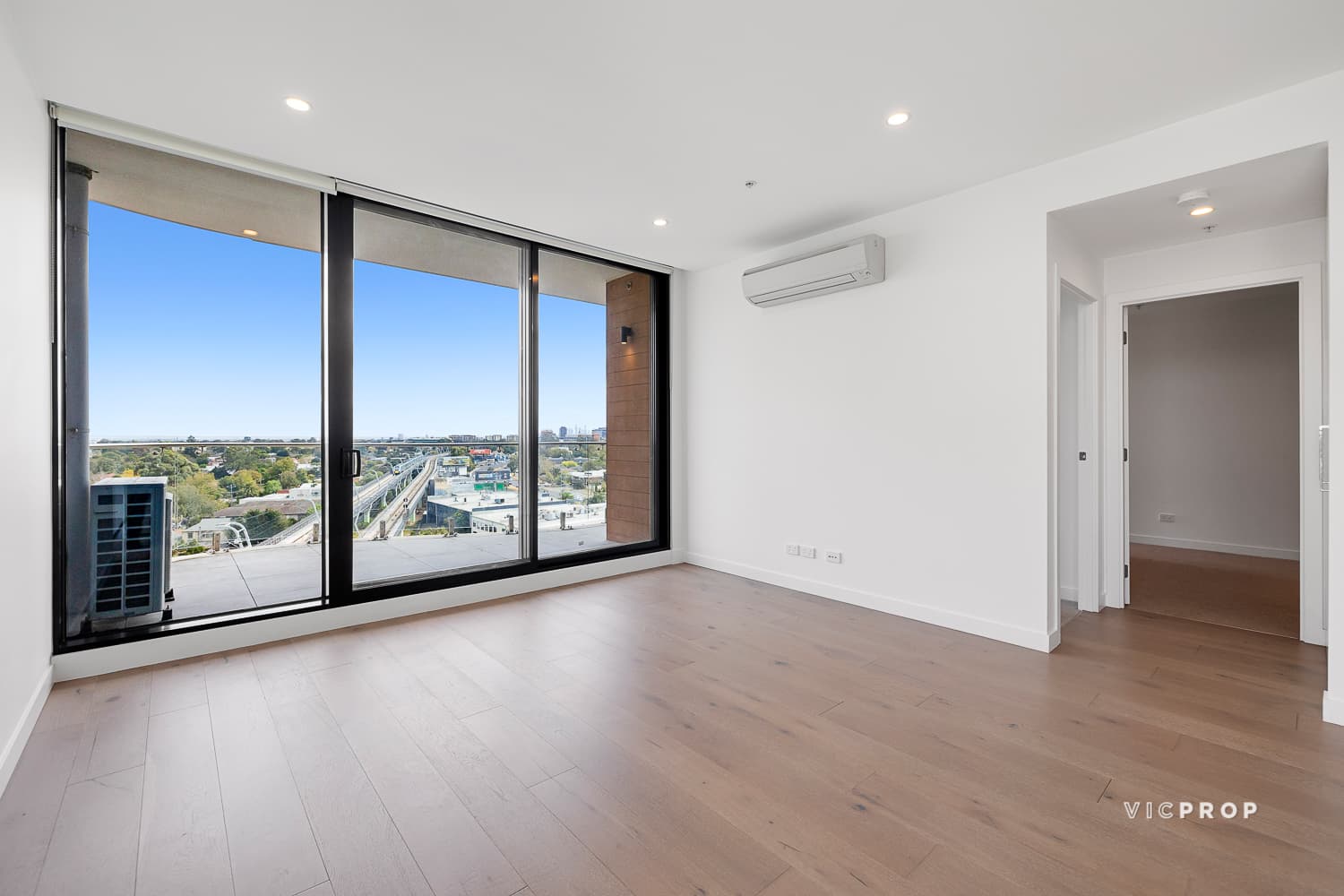 817/1060 Dandenong Road, Carnegie - Image 1