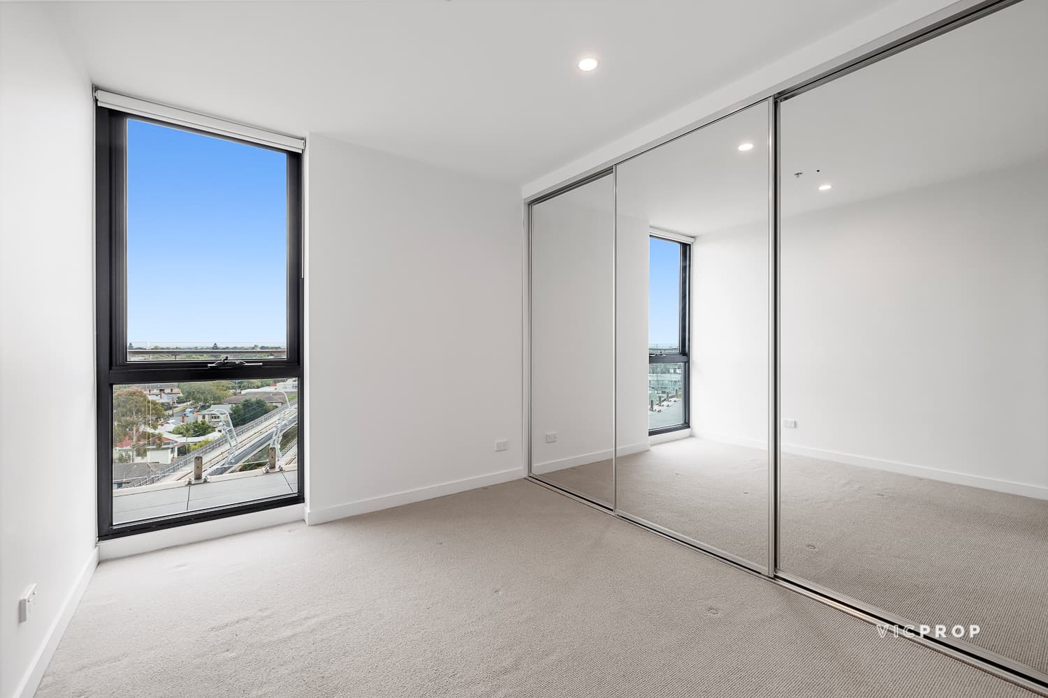 817/1060 Dandenong Road, Carnegie - Thumbnail 8