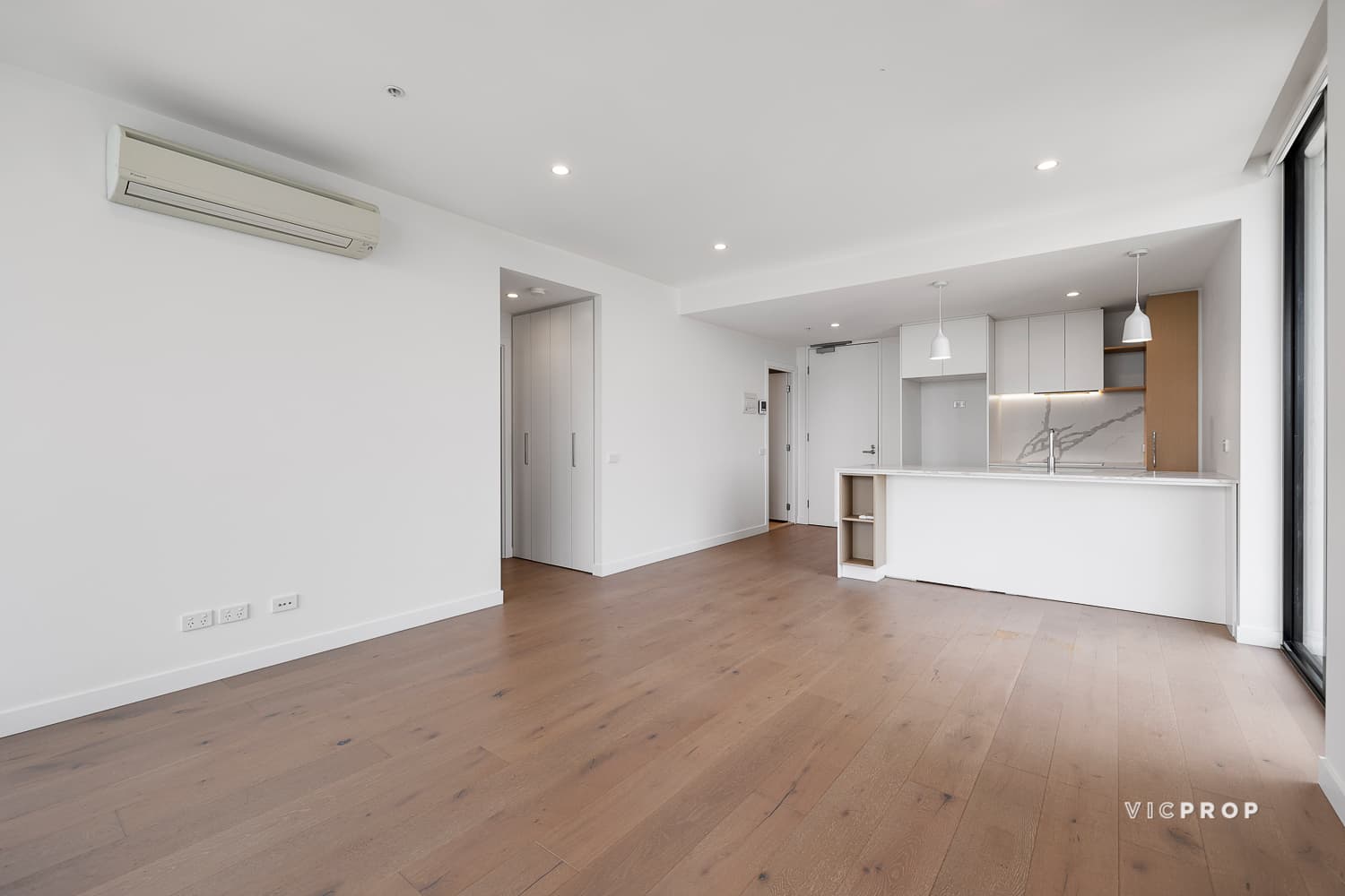 817/1060 Dandenong Road, Carnegie - Thumbnail 4