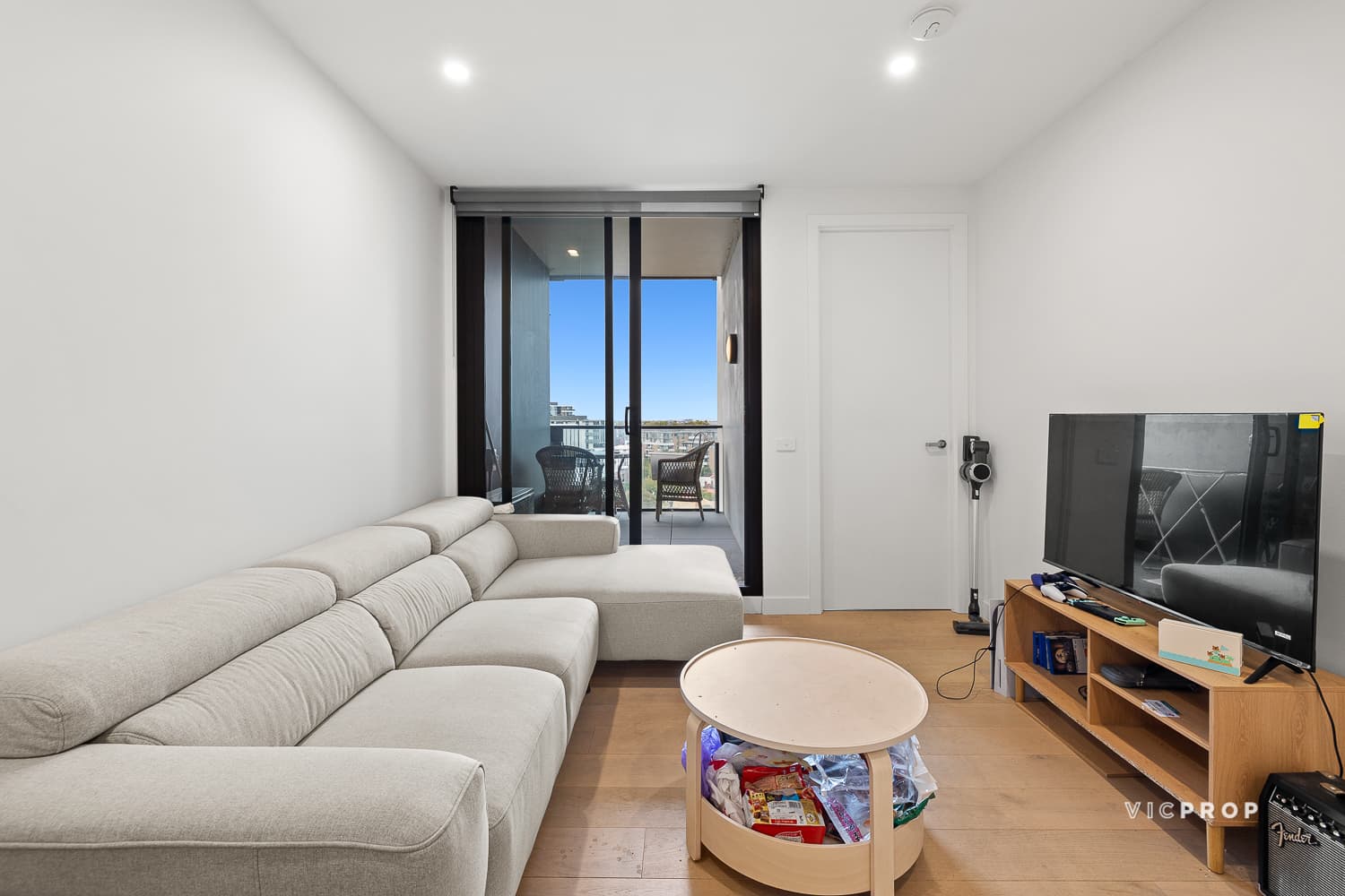 708/803 Dandenong Road, Malvern East - Thumbnail 2