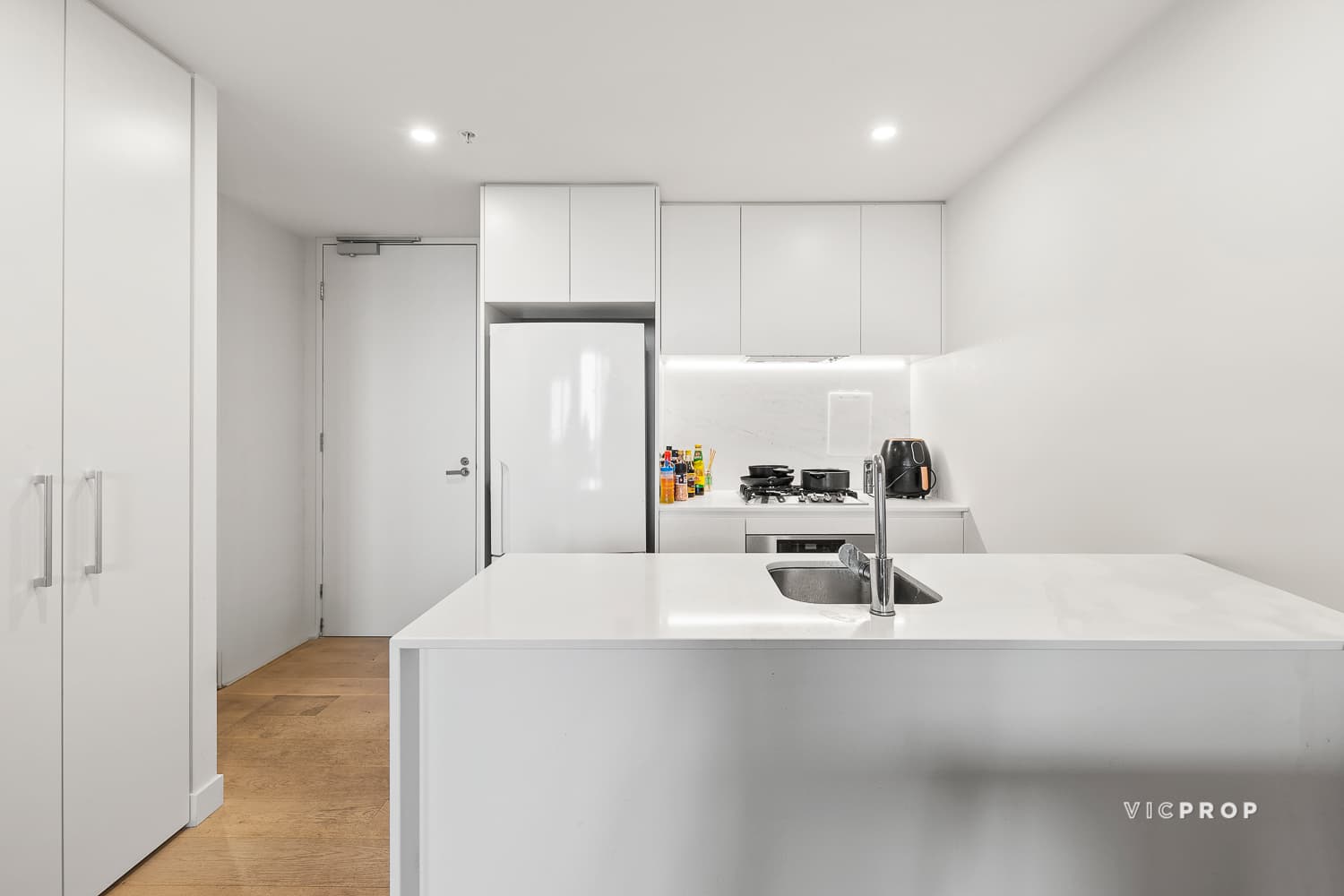 708/803 Dandenong Road, Malvern East - Thumbnail 3