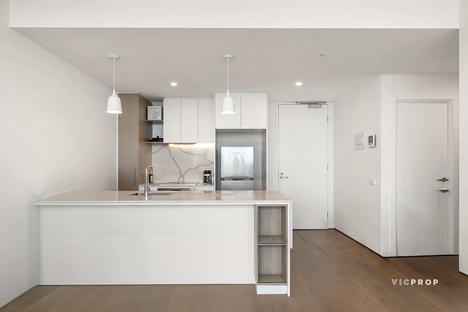 709/1060 Dandenong Road, Carnegie - Thumbnail 2
