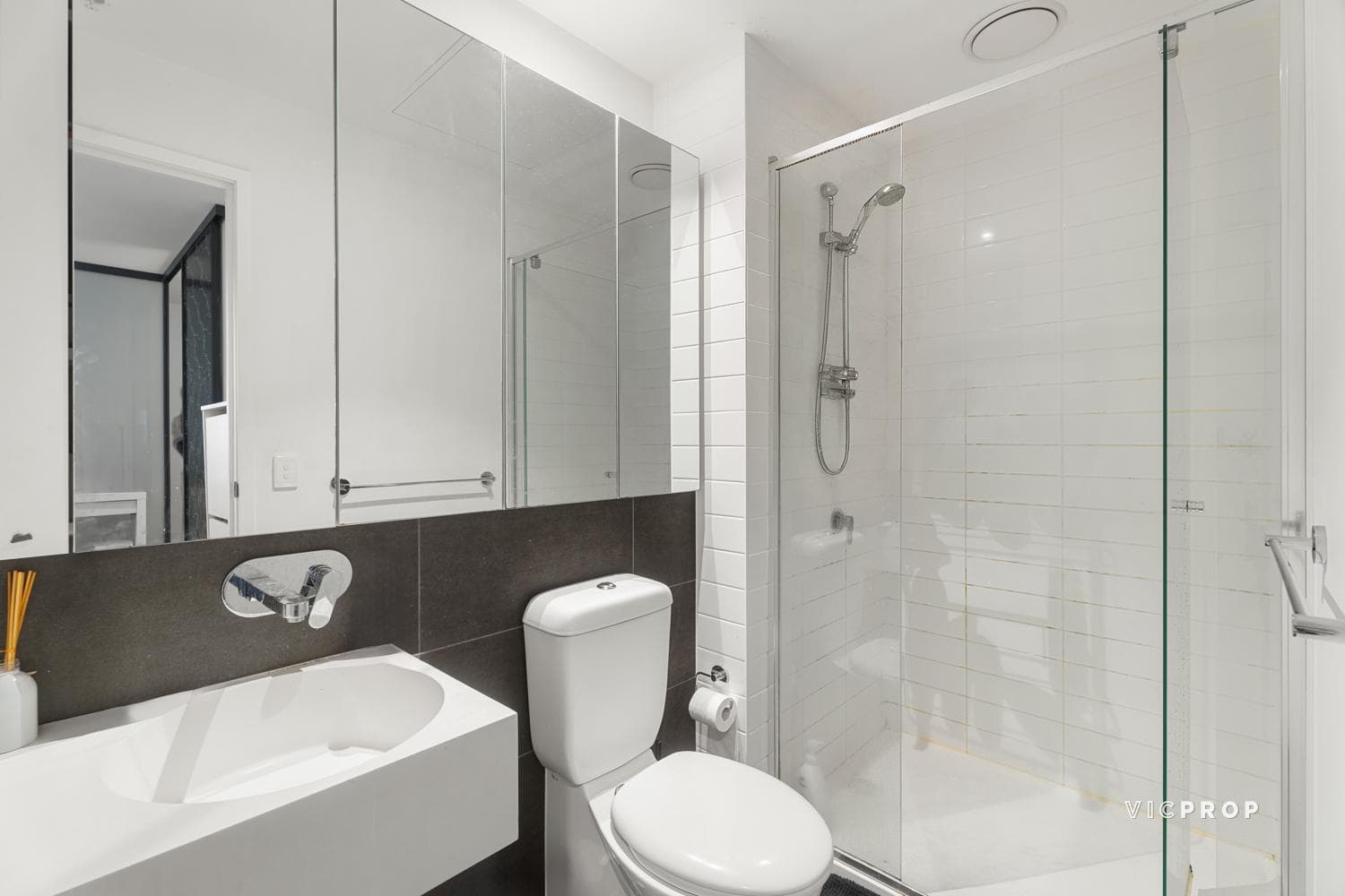 2507/33 Rose Lane, Melbourne - Thumbnail 8