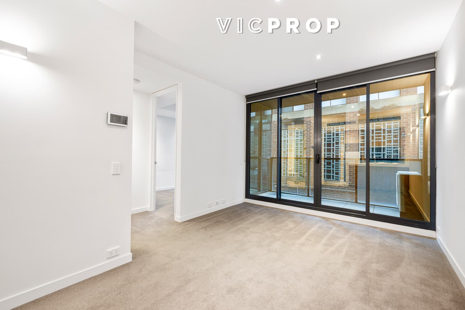 206/108 Flinders Street, Melbourne - Image 1