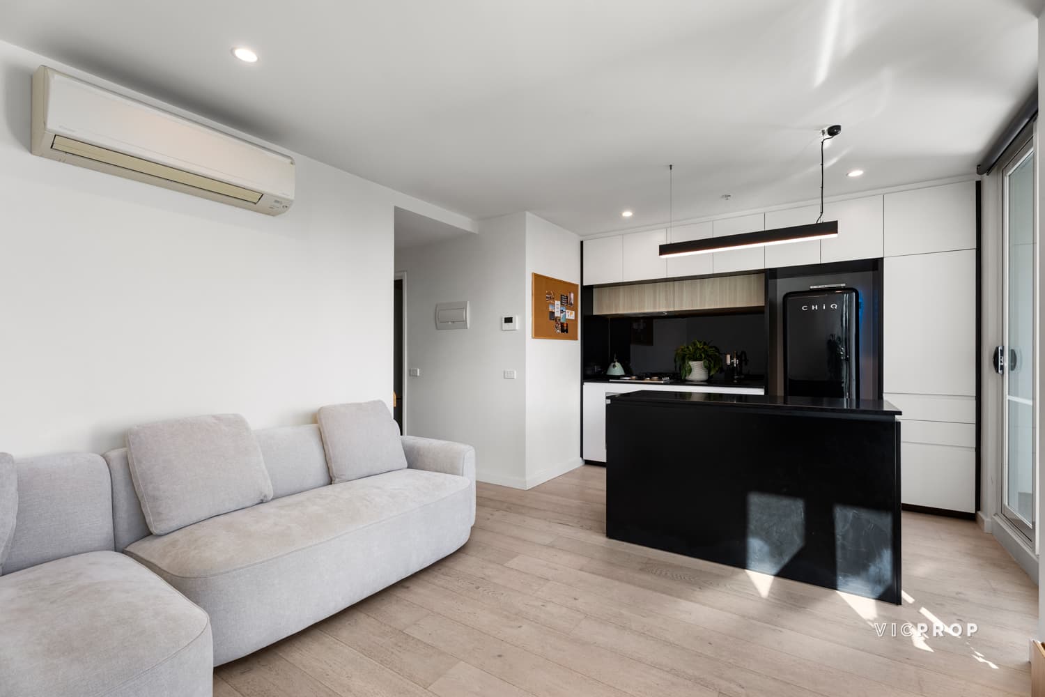2901/63 Haig Street, Southbank - Thumbnail 2
