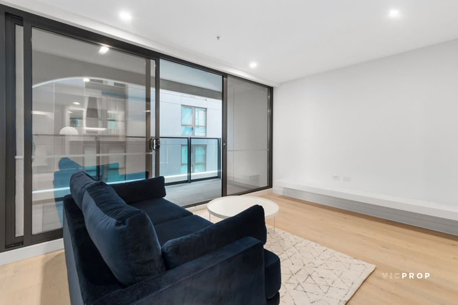 1006/478 St Kilda Road, Melbourne - Thumbnail 2
