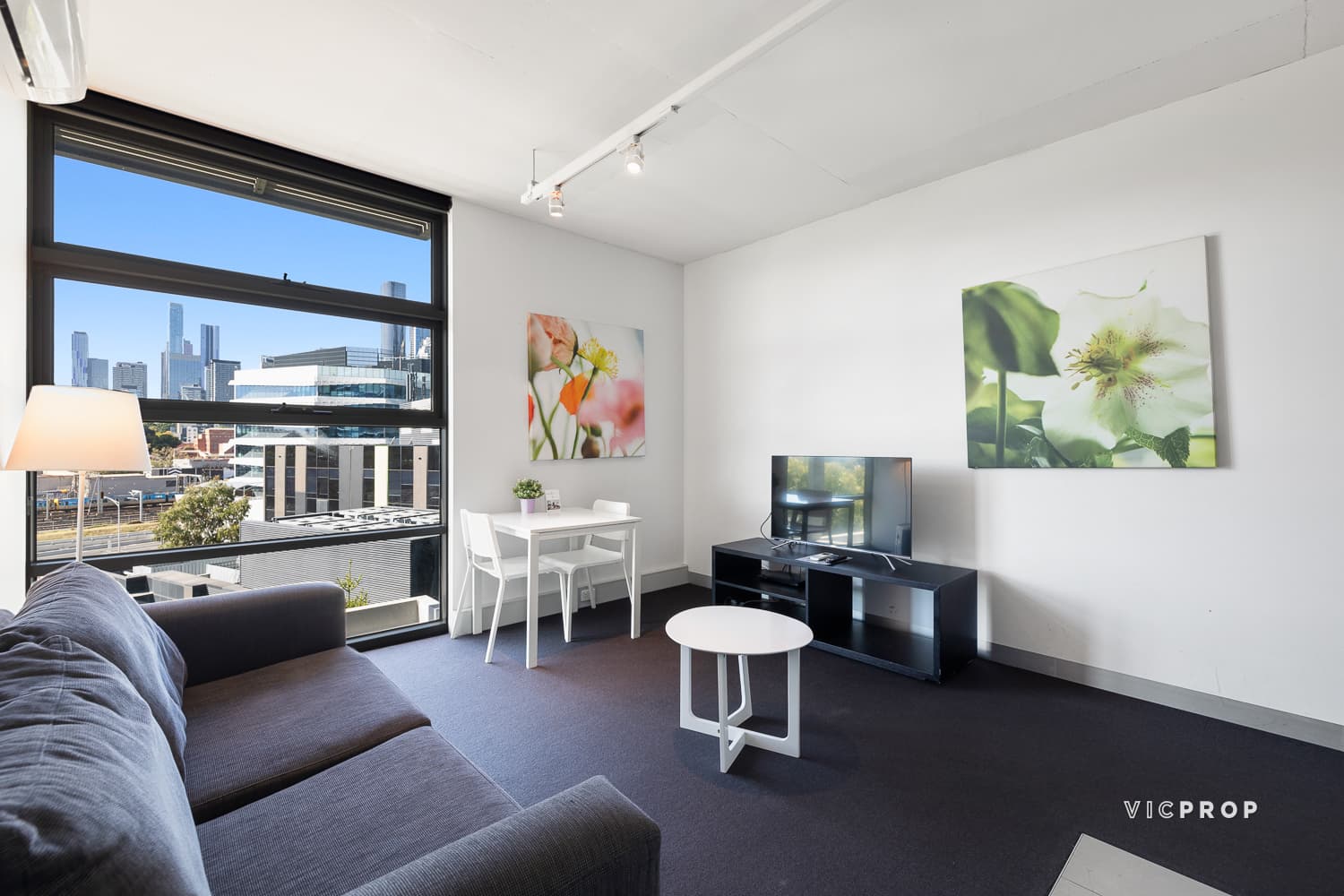 706B/198 Harbour Esplanade, Docklands - Image 1