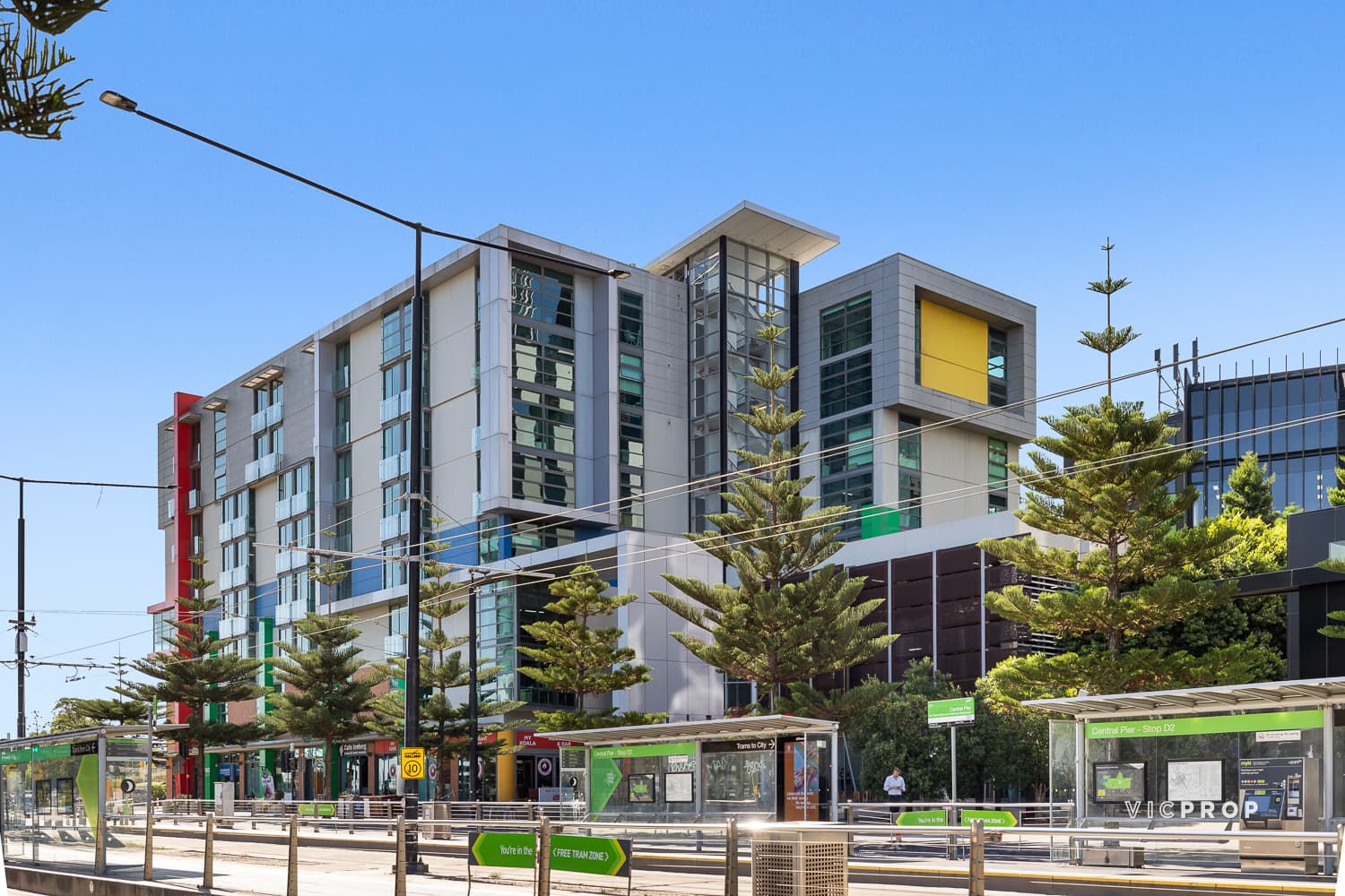706B/198 Harbour Esplanade, Docklands - Thumbnail 7