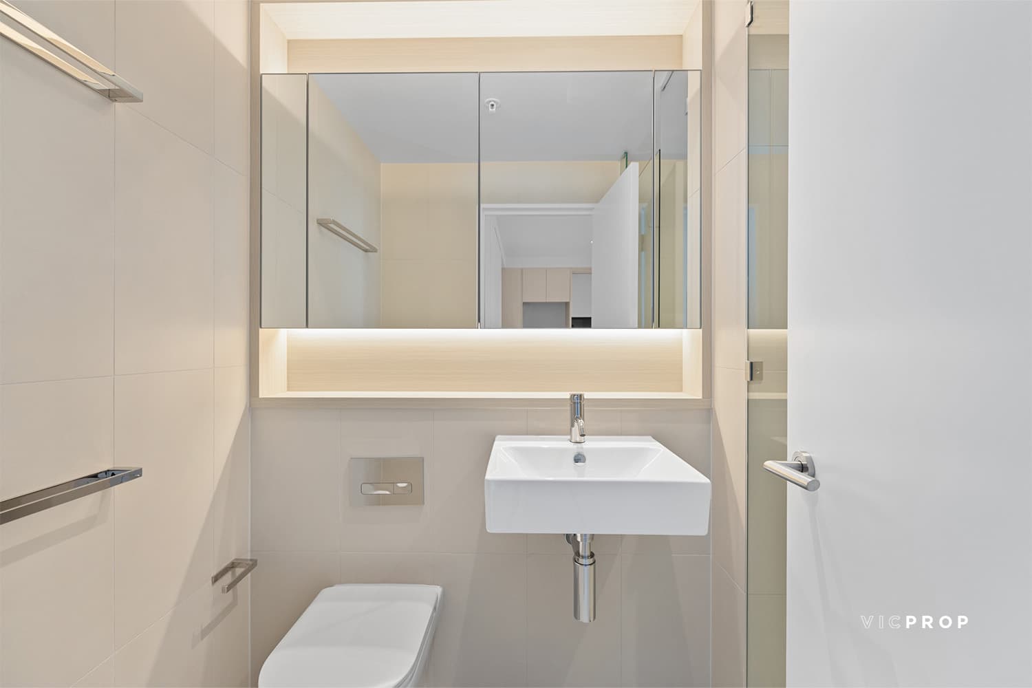 2507/628 Flinders Street, Docklands - Thumbnail 6
