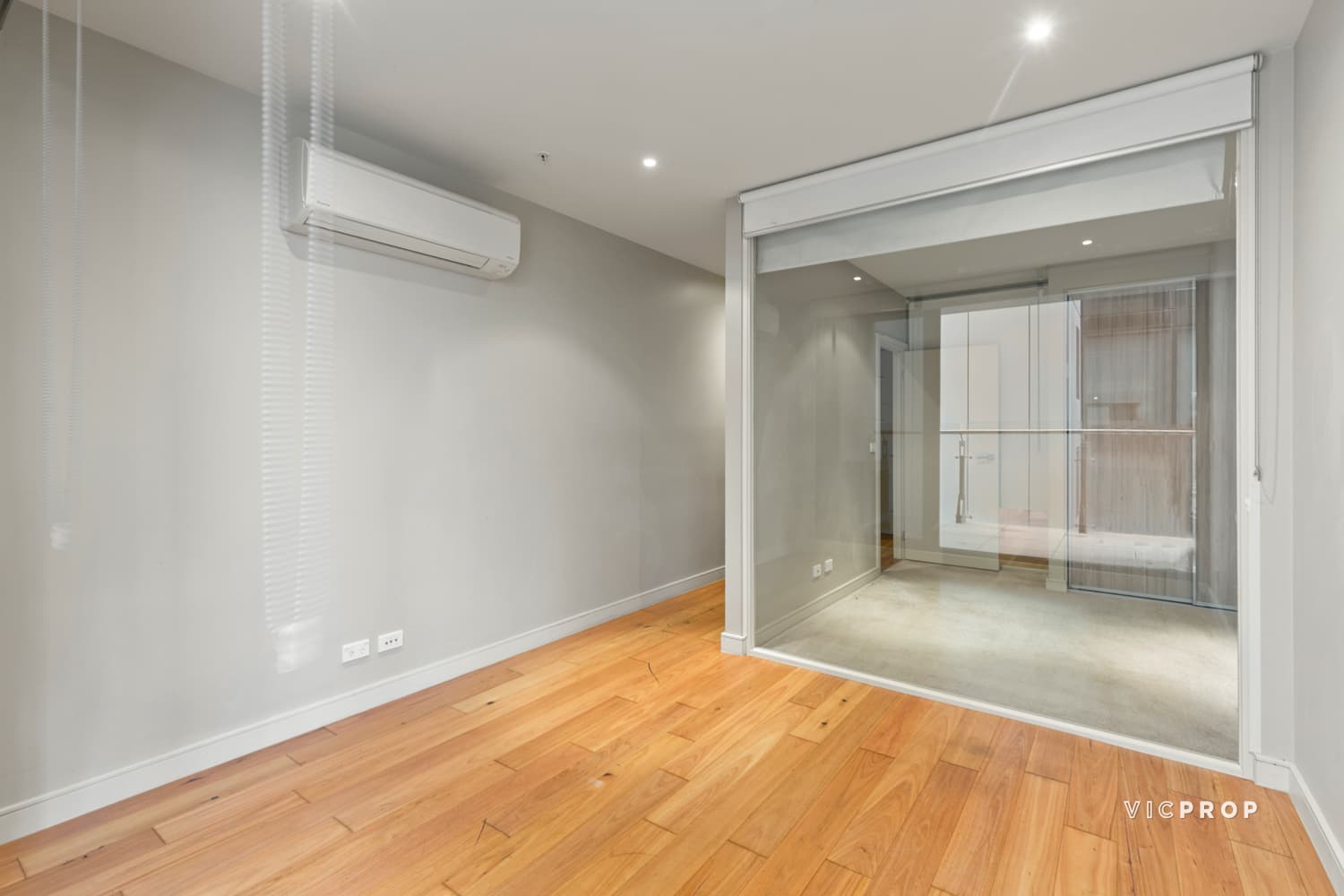 1110/228 A'beckett Street, Melbourne - Thumbnail 2