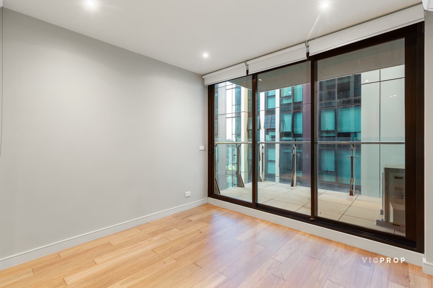 1110/228 A'beckett Street, Melbourne - Image 1