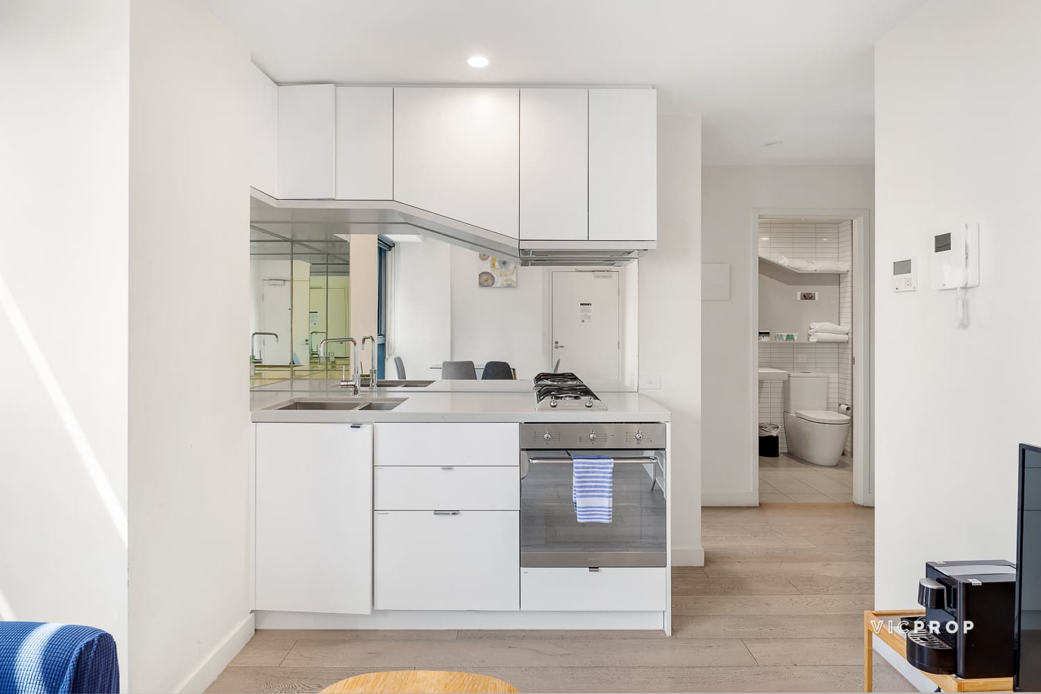 3602/327 La Trobe Street, Melbourne - Thumbnail 4