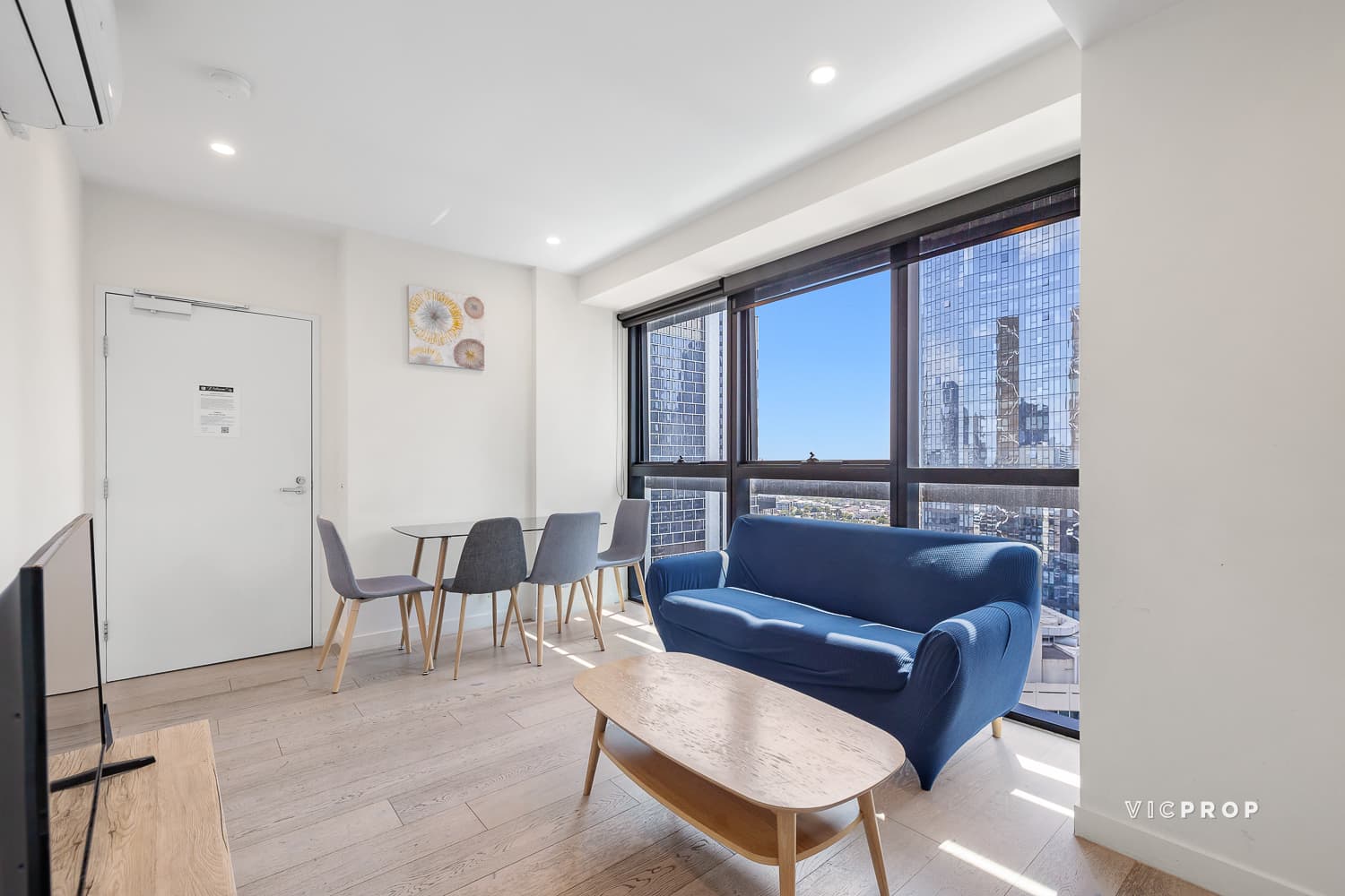 3602/327 La Trobe Street, Melbourne - Thumbnail 2
