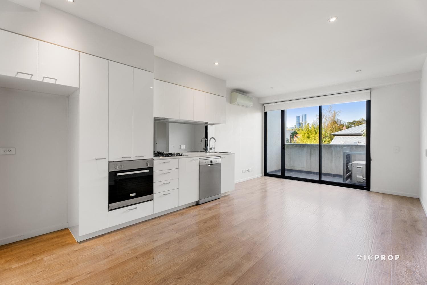 104/479 Cardigan Street, Carlton - Image 1