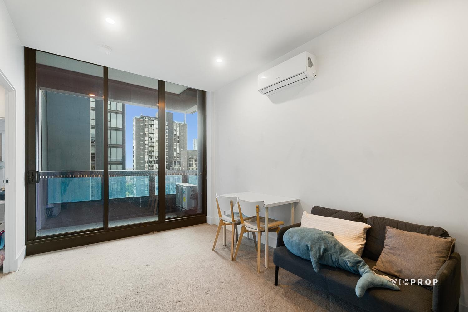 3507/500 Elizabeth Street, Melbourne - Image 1