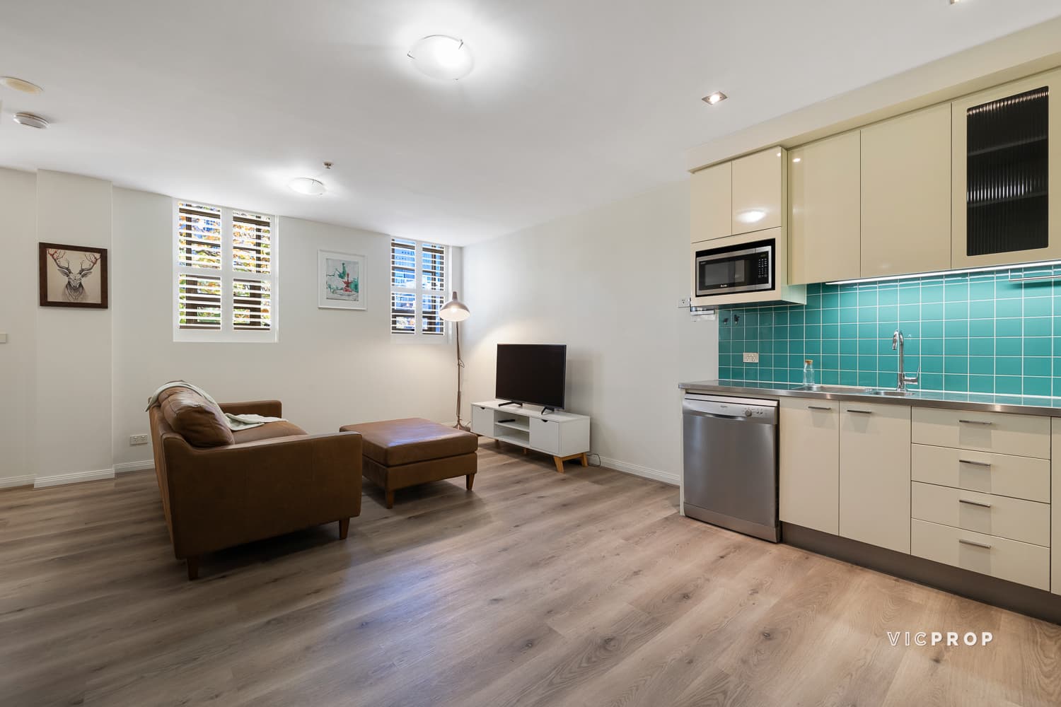 317/68 La Trobe Street, Melbourne - Image 1