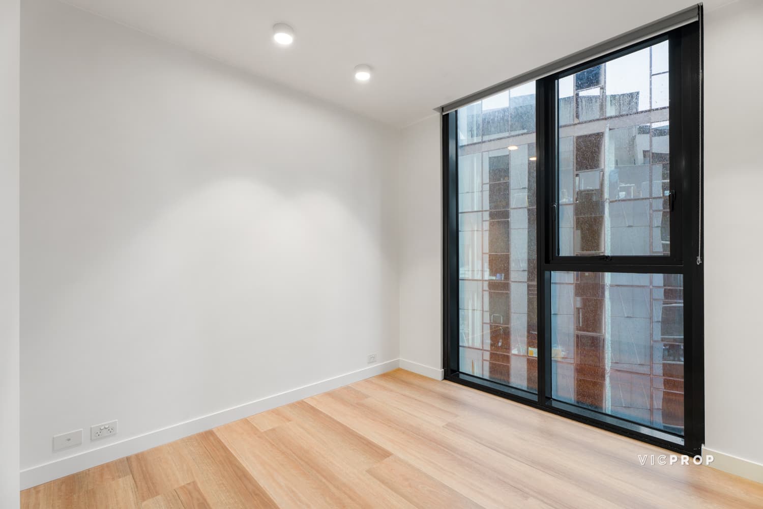 2802/33 Mackenzie Street, Melbourne - Thumbnail 8