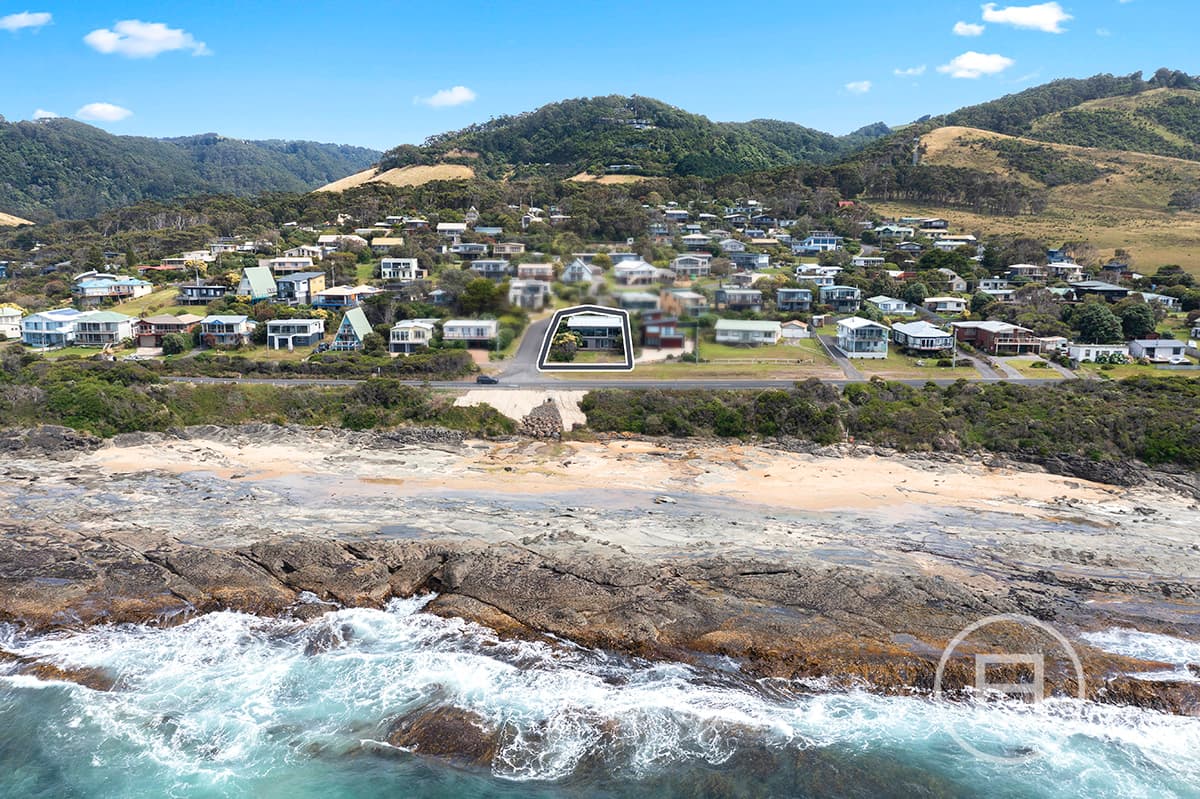 37 Great Ocean Road, SKENES CREEK, VIC, Skenes Creek - Thumbnail 2