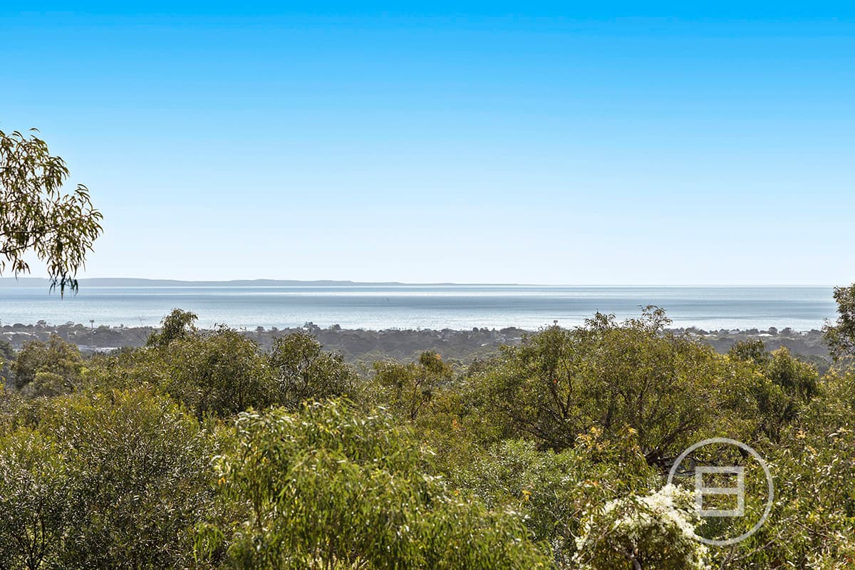 15 Luton Avenue, RED HILL, VIC, Red Hill - Thumbnail 2