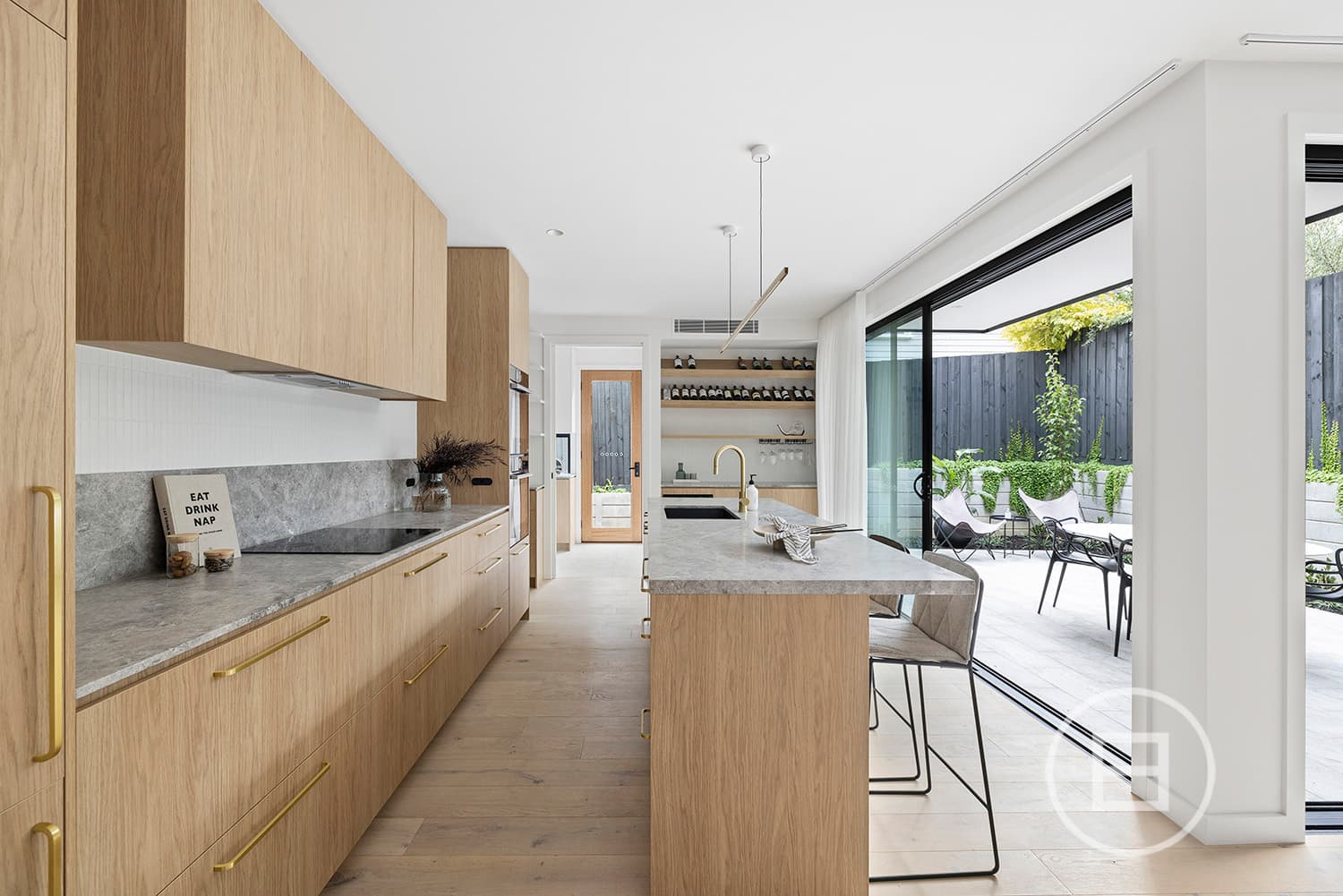 2A Carson Avenue, MONT ALBERT, VIC, Mont Albert - Thumbnail 2